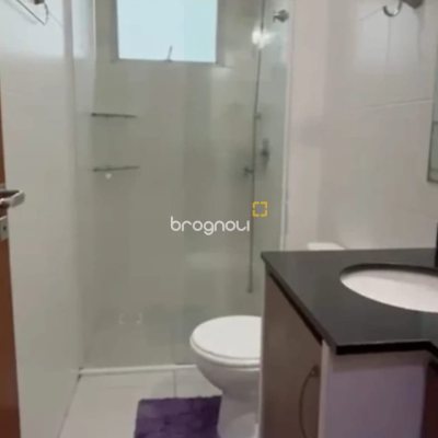 Apartamento com 66m², 2 quartos (sendo 1 suíte), 2 garagens, no bairro Pagani em Palhoça