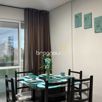 Apartamento com 66m², 2 quartos (sendo 1 suíte), 2 garagens, no bairro Pagani em Palhoça
