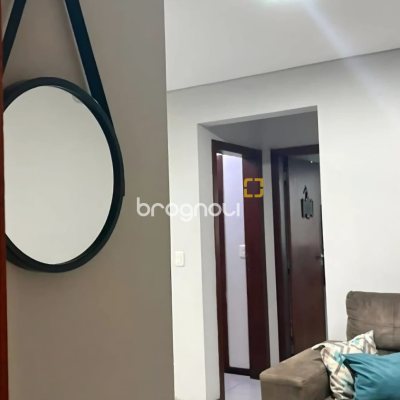 Apartamento com 66m², 2 quartos (sendo 1 suíte), 2 garagens, no bairro Pagani em Palhoça