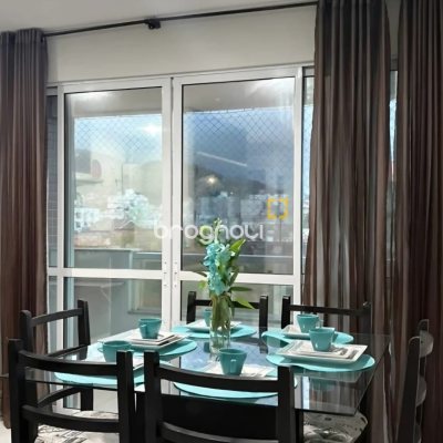 Apartamento com 66m², 2 quartos (sendo 1 suíte), 2 garagens, no bairro Pagani em Palhoça