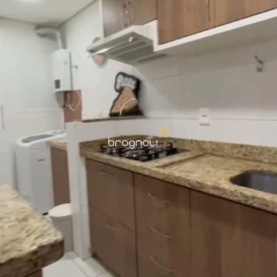 Apartamento com 66m², 2 quartos (sendo 1 suíte), 2 garagens, no bairro Pagani em Palhoça