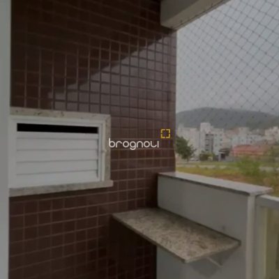 Apartamento com 66m², 2 quartos (sendo 1 suíte), 2 garagens, no bairro Pagani em Palhoça