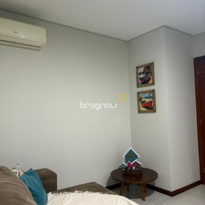 Apartamento com 66m², 2 quartos (sendo 1 suíte), 2 garagens, no bairro Pagani em Palhoça