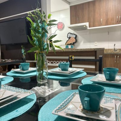 Apartamento com 66m², 2 quartos (sendo 1 suíte), 2 garagens, no bairro Pagani em Palhoça