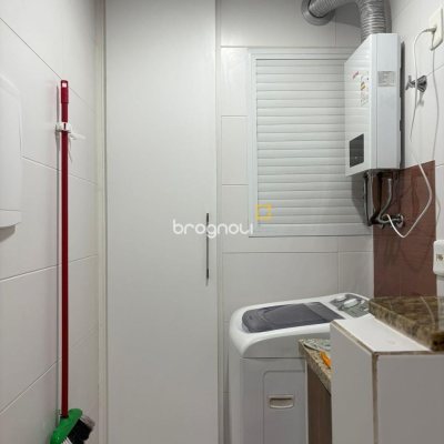 Apartamento com 66m², 2 quartos (sendo 1 suíte), 2 garagens, no bairro Pagani em Palhoça