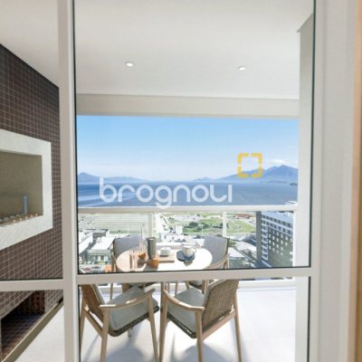 Apartamento com 91m², 2 quartos (sendo 2 suítes), 2 garagens, no bairro Campinas em São José