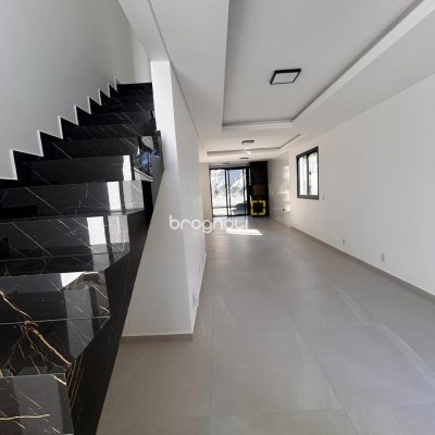 Casa com 134m², 3 quartos (sendo 1 suíte), 2 garagens, no bairro Ingleses em Florianópolis