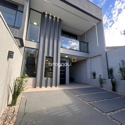 Casa com 134m², 3 quartos (sendo 1 suíte), 2 garagens, no bairro Ingleses em Florianópolis