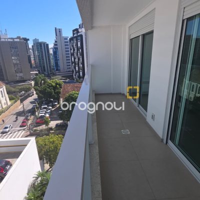Apartamento com 54m², 1 quarto, 1 garagem, no bairro Centro em Florianópolis