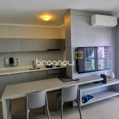 Apartamento com 54m², 1 quarto, 1 garagem, no bairro Centro em Florianópolis