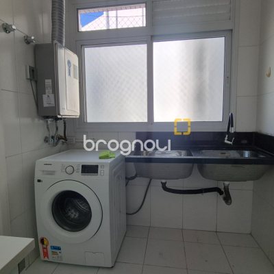 Cobertura com 235m², 4 quartos (sendo 4 suítes), 3 garagens, no bairro Jurerê em Florianópolis