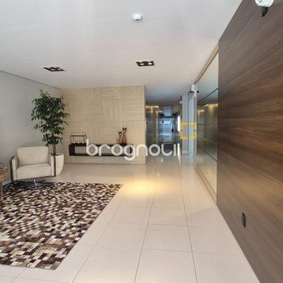 Cobertura com 235m², 4 quartos (sendo 4 suítes), 3 garagens, no bairro Jurerê em Florianópolis