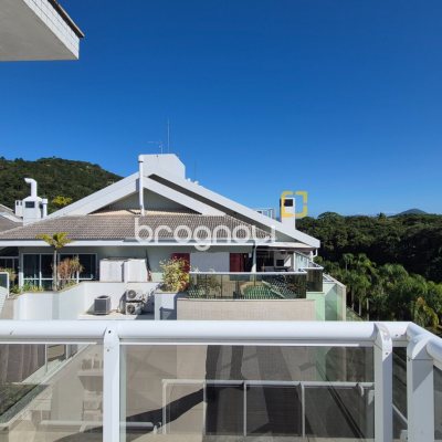 Cobertura com 235m², 4 quartos (sendo 4 suítes), 3 garagens, no bairro Jurerê em Florianópolis