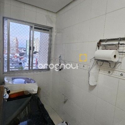 Apartamento com 63m², 2 quartos, 1 garagem, no bairro Campinas em São José