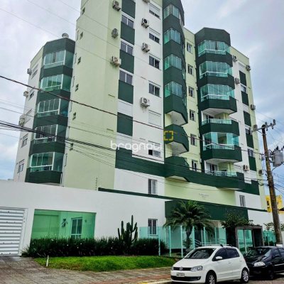 Apartamento com 84m², 3 quartos (sendo 1 suíte), 1 garagem, no bairro Trindade em Florianópolis