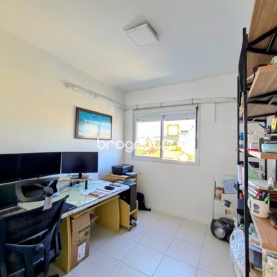 Apartamento com 84m², 3 quartos (sendo 1 suíte), 1 garagem, no bairro Trindade em Florianópolis