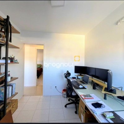 Apartamento com 84m², 3 quartos (sendo 1 suíte), 1 garagem, no bairro Trindade em Florianópolis