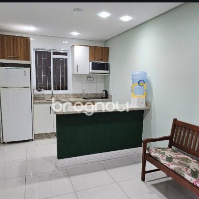 Apartamento com 84m², 3 quartos (sendo 1 suíte), 1 garagem, no bairro Trindade em Florianópolis