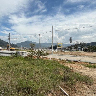 Terreno com 200m², no bairro Aririú em Palhoça