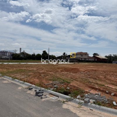 Terreno com 200m², no bairro Aririú em Palhoça