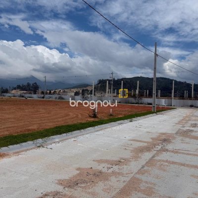 Terreno com 200m², no bairro Aririú em Palhoça