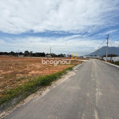 Terreno com 200m², no bairro Aririú em Palhoça