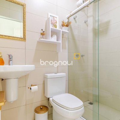 Casa com 300m², 5 quartos (sendo 4 suítes), 2 garagens, no bairro Canasvieiras em Florianópolis