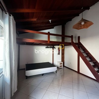Casa com 262m², 4 quartos, 2 garagens, no bairro Campeche em Florianópolis