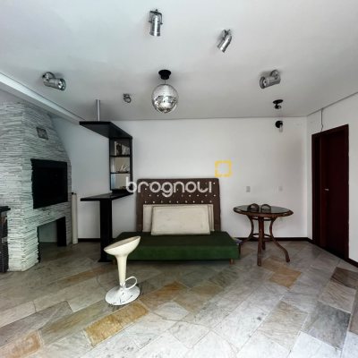 Casa com 262m², 4 quartos, 2 garagens, no bairro Campeche em Florianópolis
