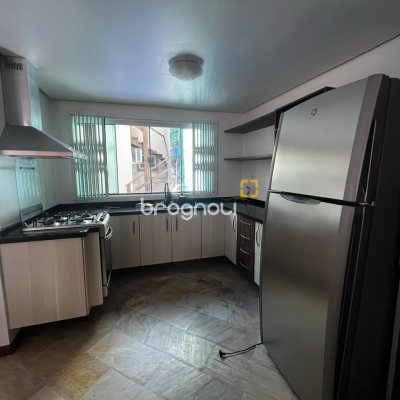 Casa com 262m², 4 quartos, 2 garagens, no bairro Campeche em Florianópolis
