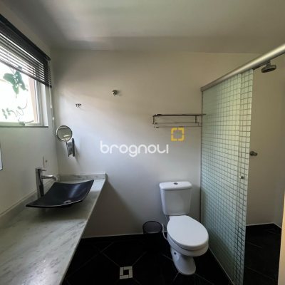 Casa com 262m², 4 quartos, 2 garagens, no bairro Campeche em Florianópolis
