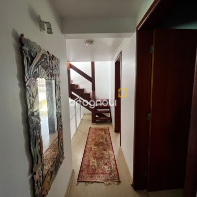 Casa com 262m², 4 quartos, 2 garagens, no bairro Campeche em Florianópolis