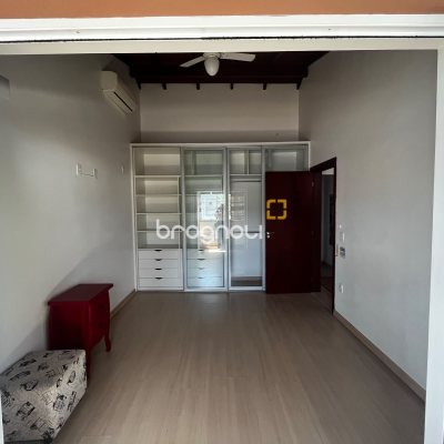 Casa com 262m², 4 quartos, 2 garagens, no bairro Campeche em Florianópolis