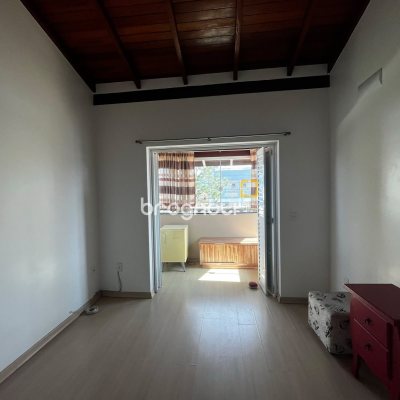 Casa com 262m², 4 quartos, 2 garagens, no bairro Campeche em Florianópolis
