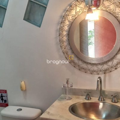 Casa com 262m², 4 quartos, 2 garagens, no bairro Campeche em Florianópolis