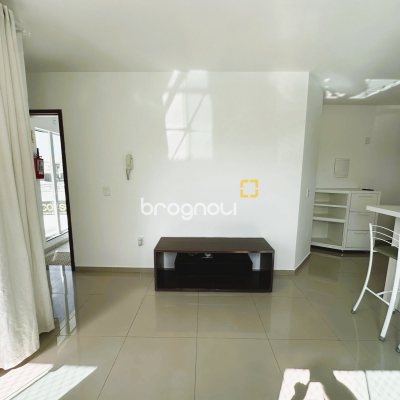 Apartamento com 59m², 2 quartos (sendo 1 suíte), 1 garagem, no bairro Nova Palhoça em Palhoça