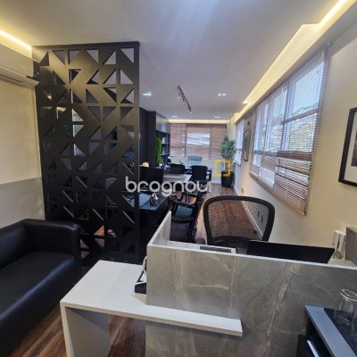 Sala com 34m², no bairro Centro em Florianópolis