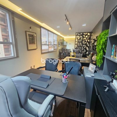 Sala com 34m², no bairro Centro em Florianópolis