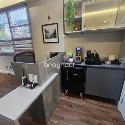 Sala com 34m², no bairro Centro em Florianópolis