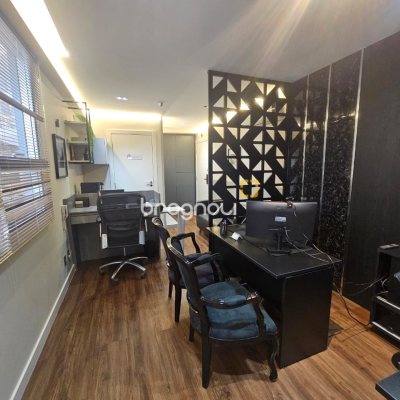 Sala com 34m², no bairro Centro em Florianópolis