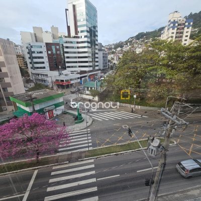 Sala com 34m², no bairro Centro em Florianópolis