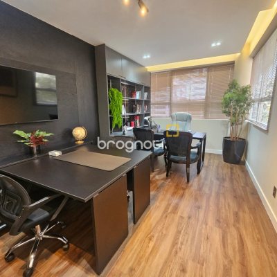 Sala com 34m², no bairro Centro em Florianópolis