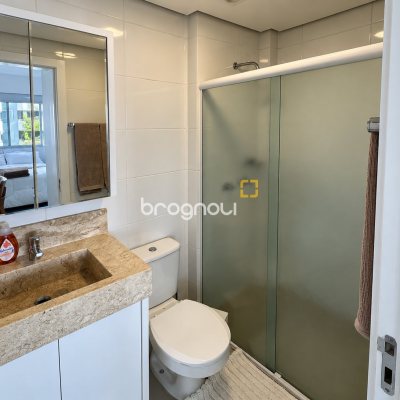 Apartamento com 70m², 2 quartos (sendo 1 suíte), 1 garagem, no bairro Capoeiras em Florianópolis