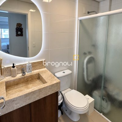 Apartamento com 70m², 2 quartos (sendo 1 suíte), 1 garagem, no bairro Capoeiras em Florianópolis