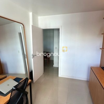 Apartamento com 70m², 2 quartos (sendo 1 suíte), 1 garagem, no bairro Capoeiras em Florianópolis