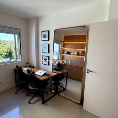 Apartamento com 70m², 2 quartos (sendo 1 suíte), 1 garagem, no bairro Capoeiras em Florianópolis