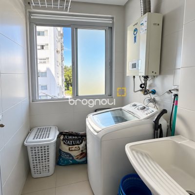 Apartamento com 70m², 2 quartos (sendo 1 suíte), 1 garagem, no bairro Capoeiras em Florianópolis