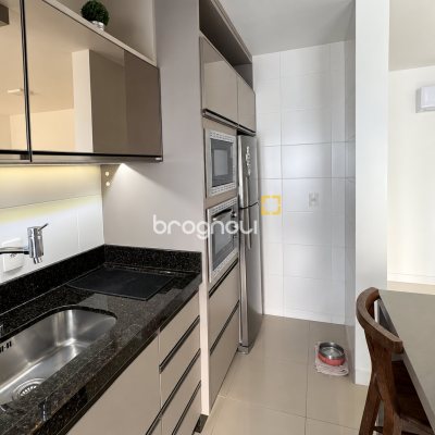 Apartamento com 70m², 2 quartos (sendo 1 suíte), 1 garagem, no bairro Capoeiras em Florianópolis