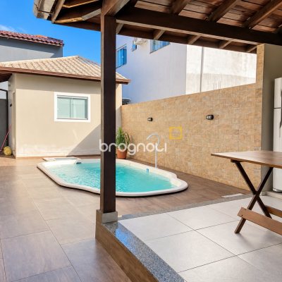 Casa Comercial com 187m², 5 quartos (sendo 1 suíte), 4 garagens, no bairro Campeche em Florianópolis