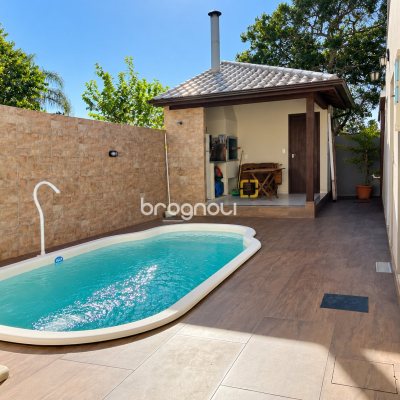 Casa Comercial com 187m², 5 quartos (sendo 1 suíte), 4 garagens, no bairro Campeche em Florianópolis